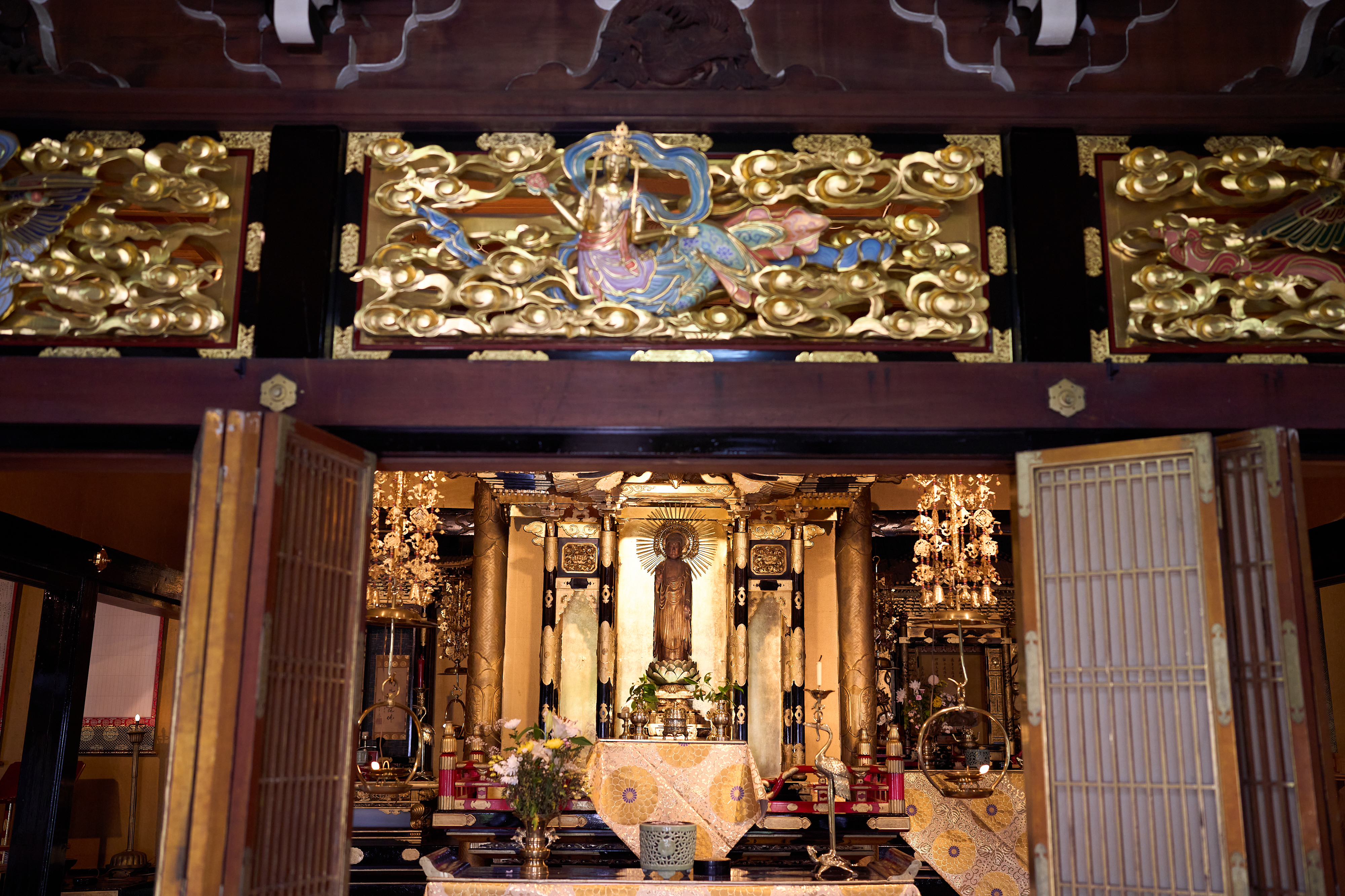 法信寺 内陣・祭壇
